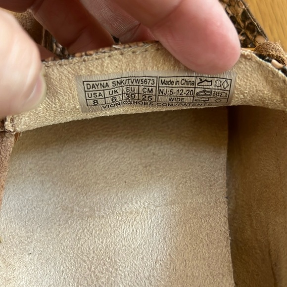 VIONIC Dayna Snakeskin Suede Moccasins Brown Orthotic Sandal, Size 8 - Picture 8 of 8